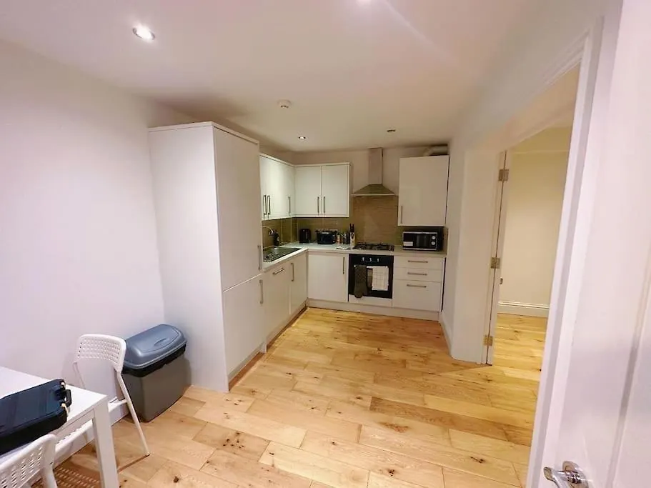 1 Bed Room Flat Near Central London
