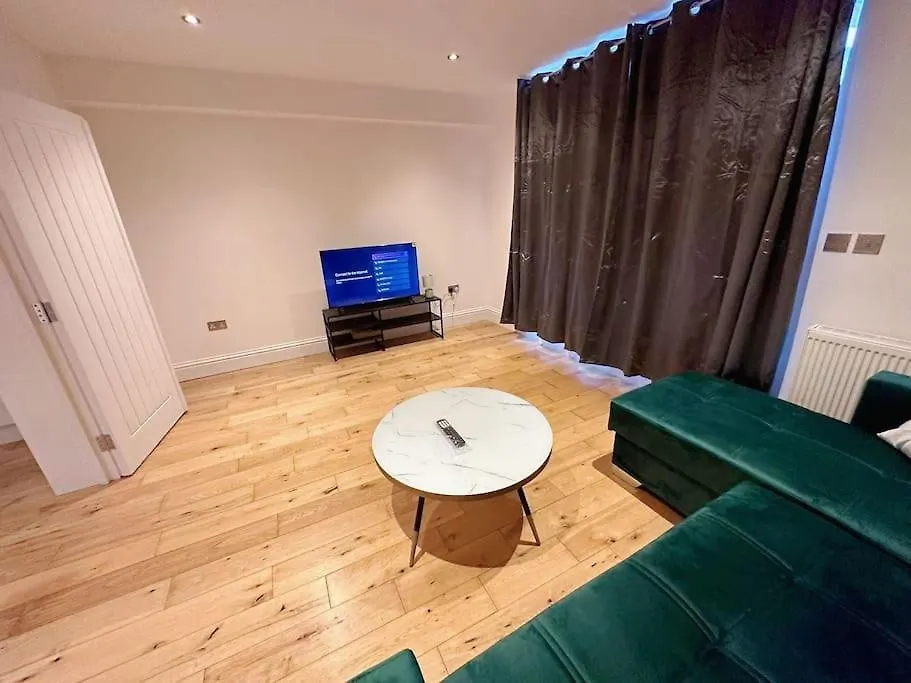 1 Bed Room Flat Near Central Londres 0*,  Reino Unido